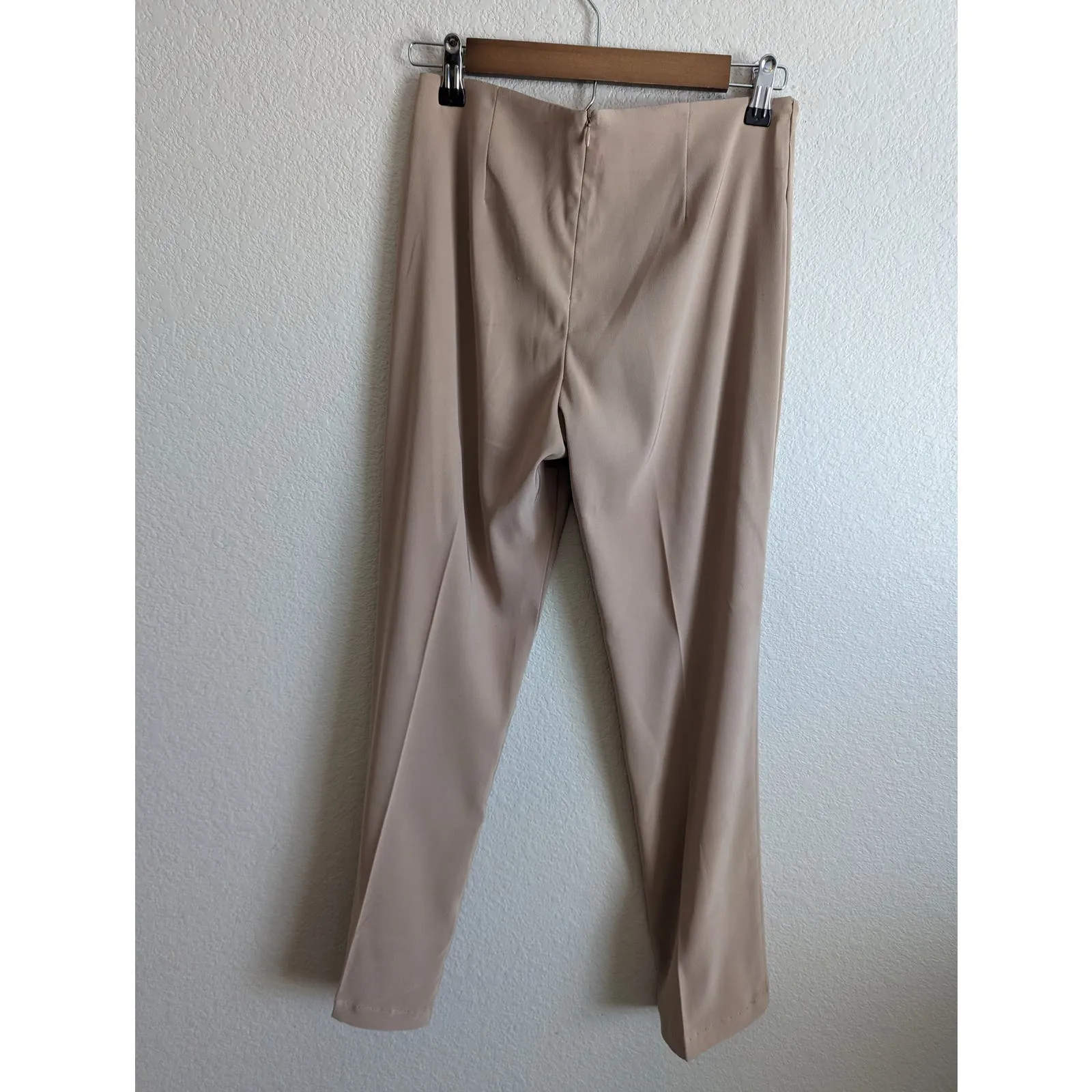Fredericks of Hollywood Womens Sz 6 Pull On Straight Leg Dress Pants Beige