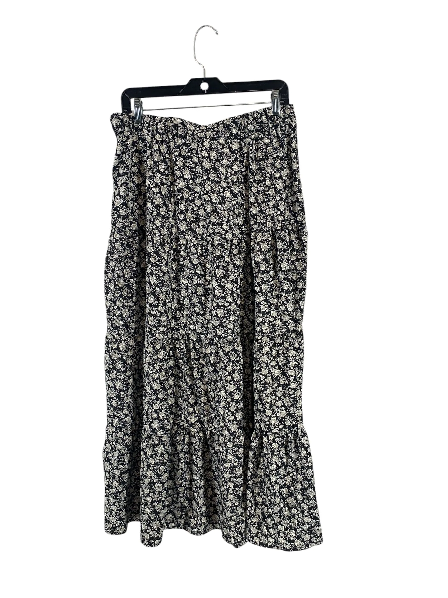 Skirt Maxi By Clothes Mentor In Black & White, Size: Xl