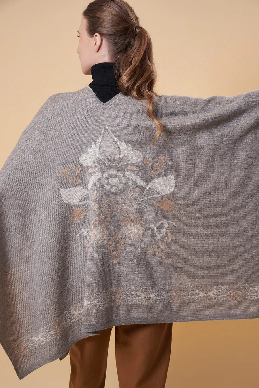 Ultrachic Poncho Baby Alpaca Color Griggio