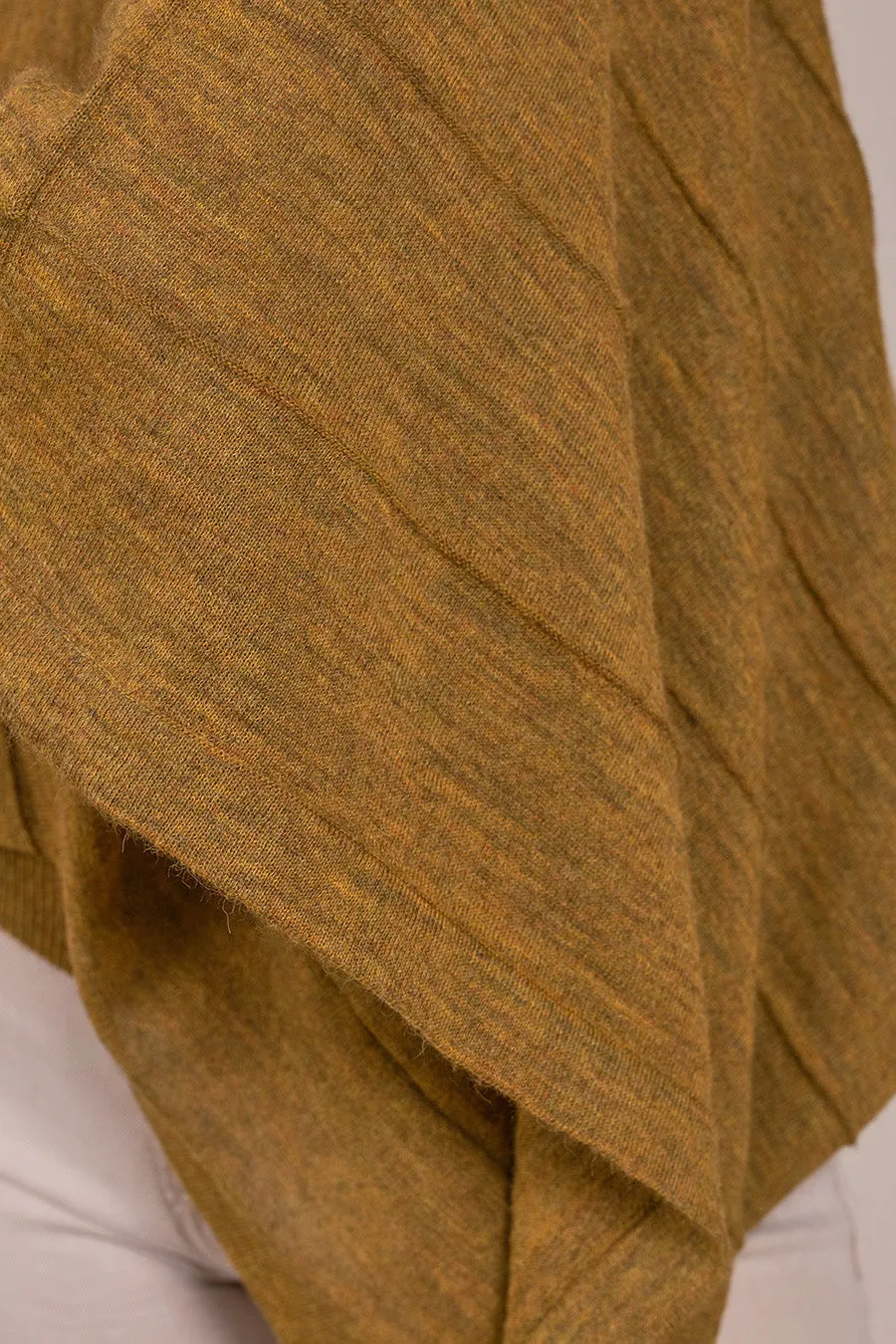 Vavi Poncho Baby Alpaca Color Curry