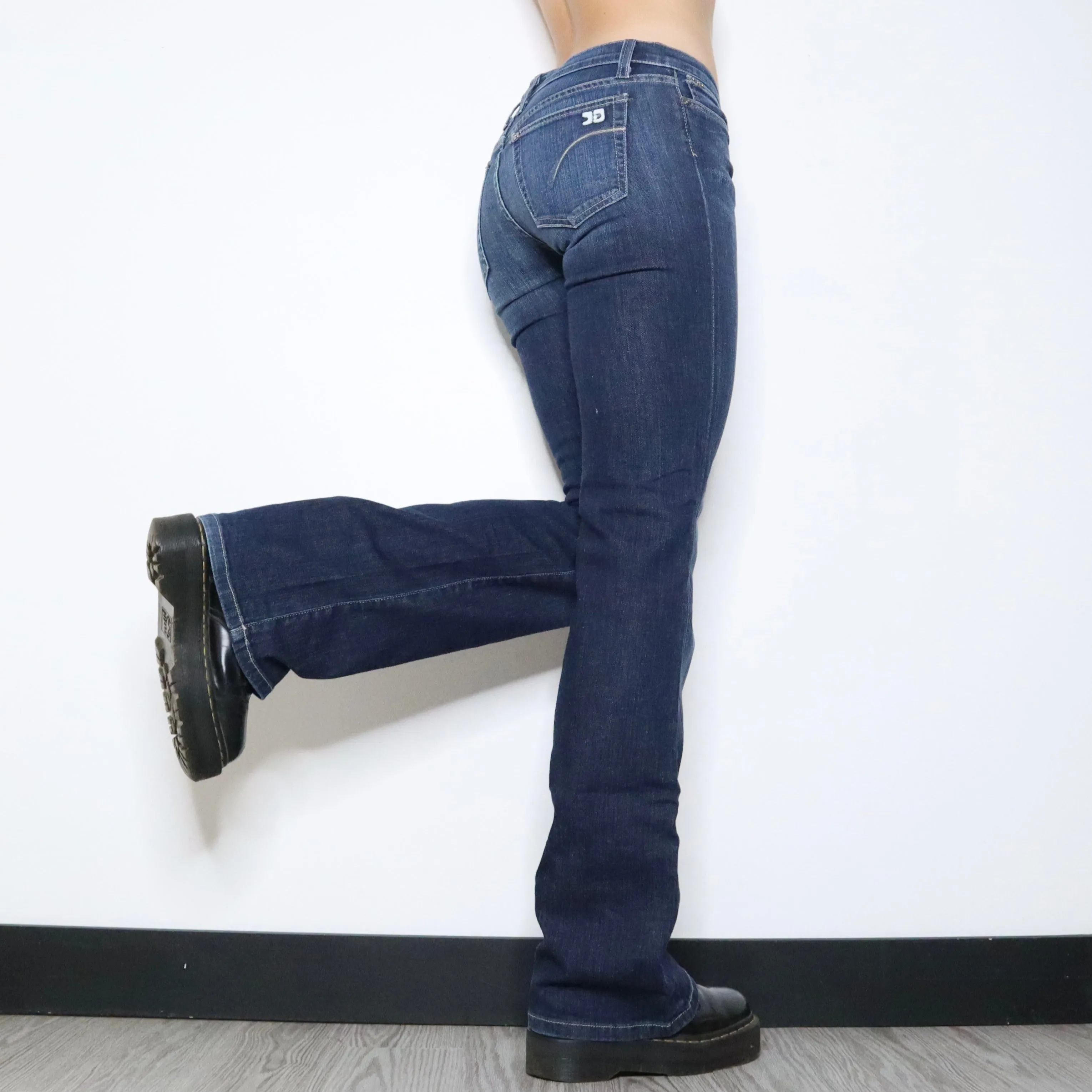 Vintage Y2K Low Rise Flare Jeans (Small)